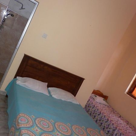 Seetha'S Hostel Negombo Bagian luar foto
