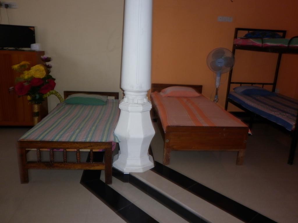 Seetha'S Hostel Negombo Ruang foto