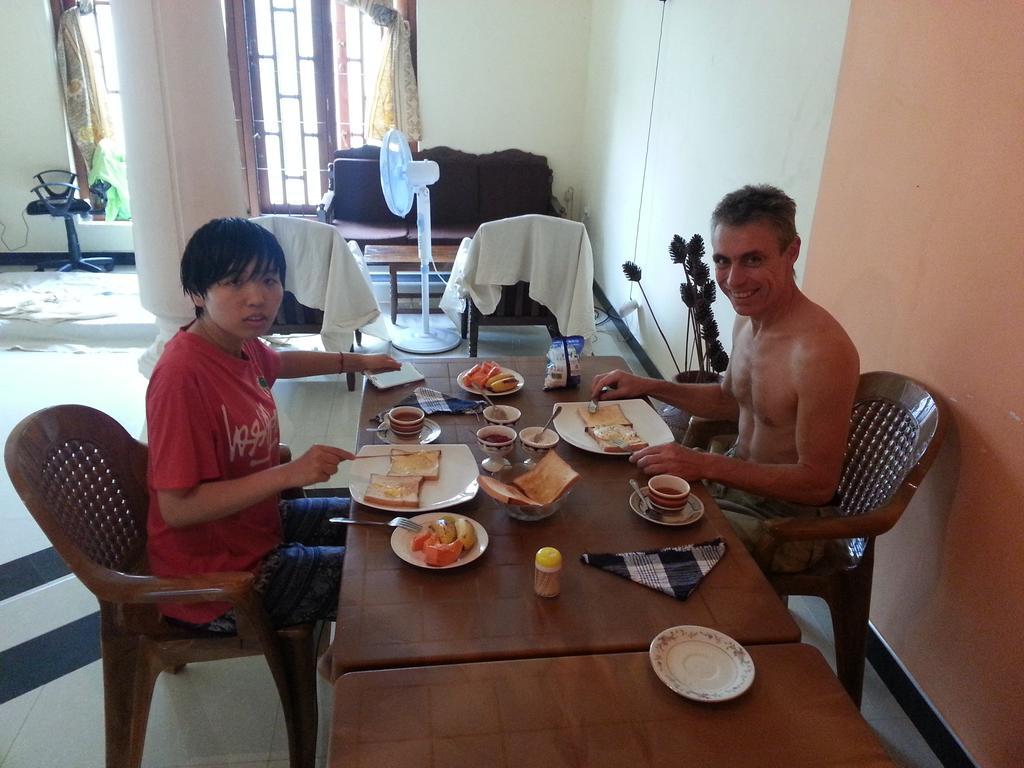 Seetha'S Hostel Negombo Bagian luar foto