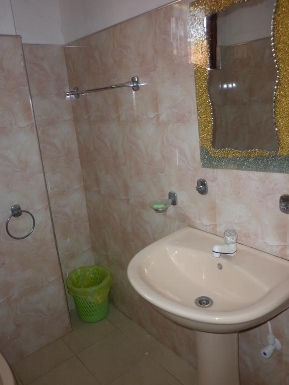 Seetha'S Hostel Negombo Ruang foto